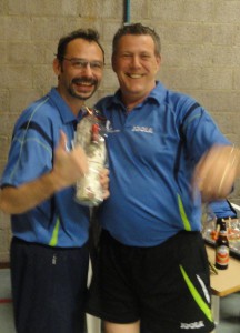 Mark wordt door Jos bedankt voor de organisatie